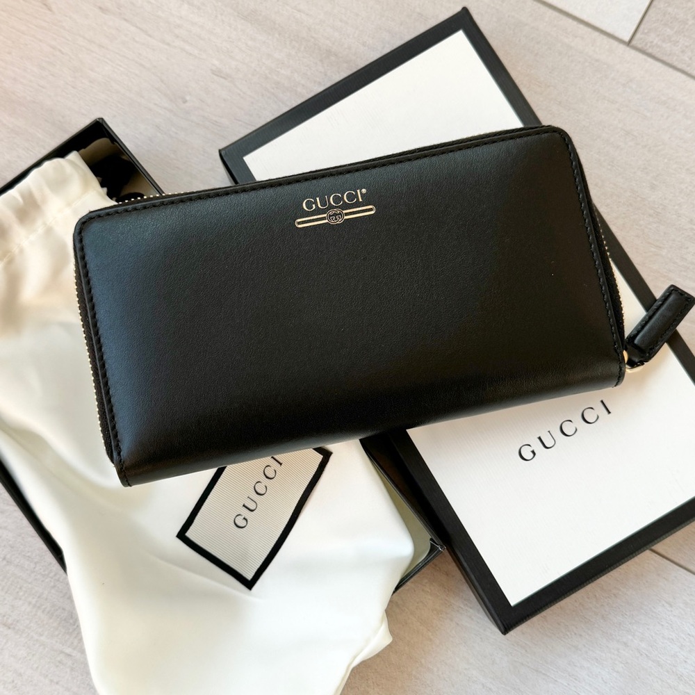 ❌SOLD❌ NIB ✨ GUCCI Vintage Logo Round Zipper Calfskin Leather Long Wallet